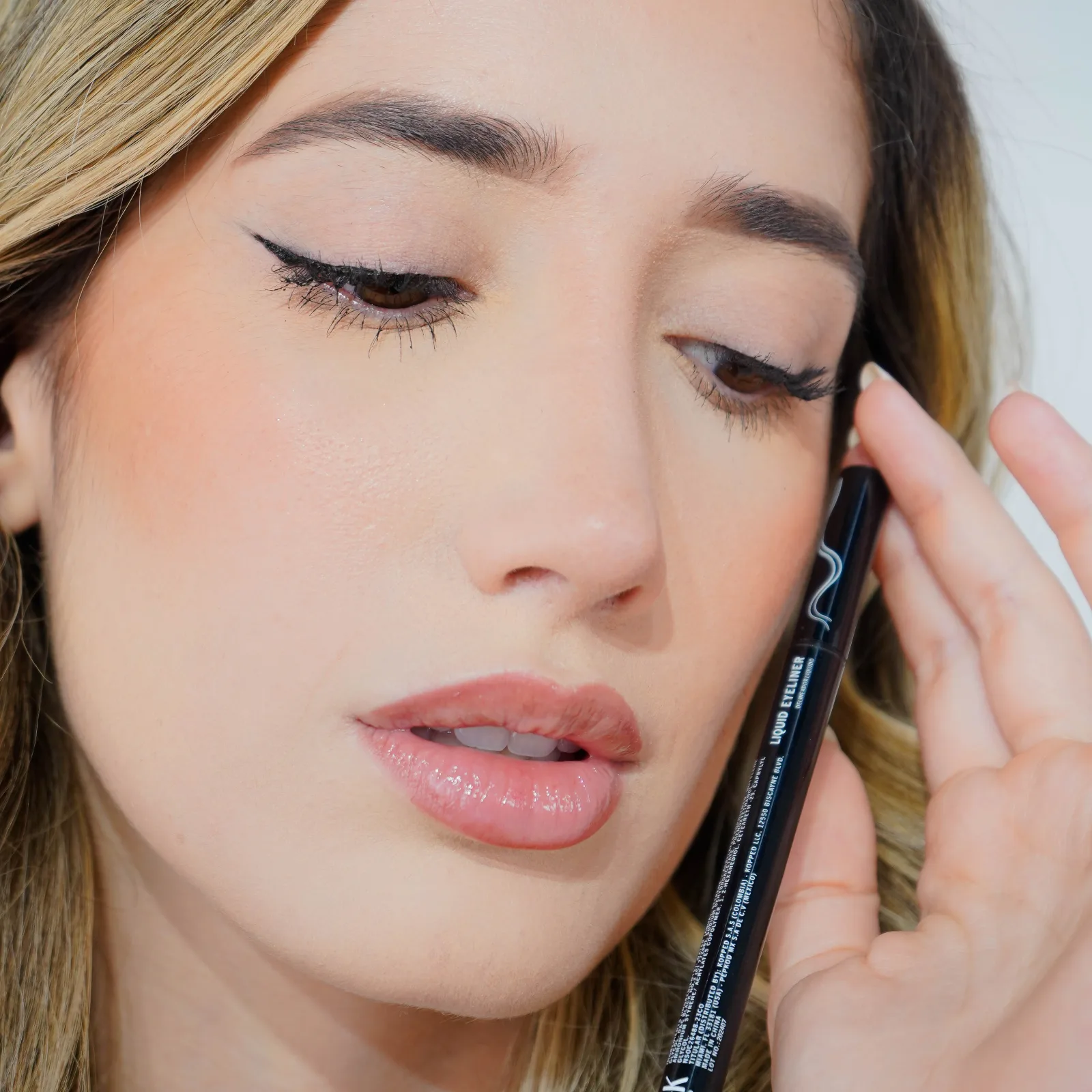 Anik Makeup Delineador Radiante 2g Precio regular €7,95